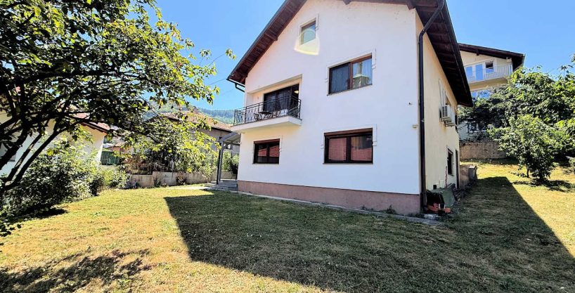 House Centar 8184